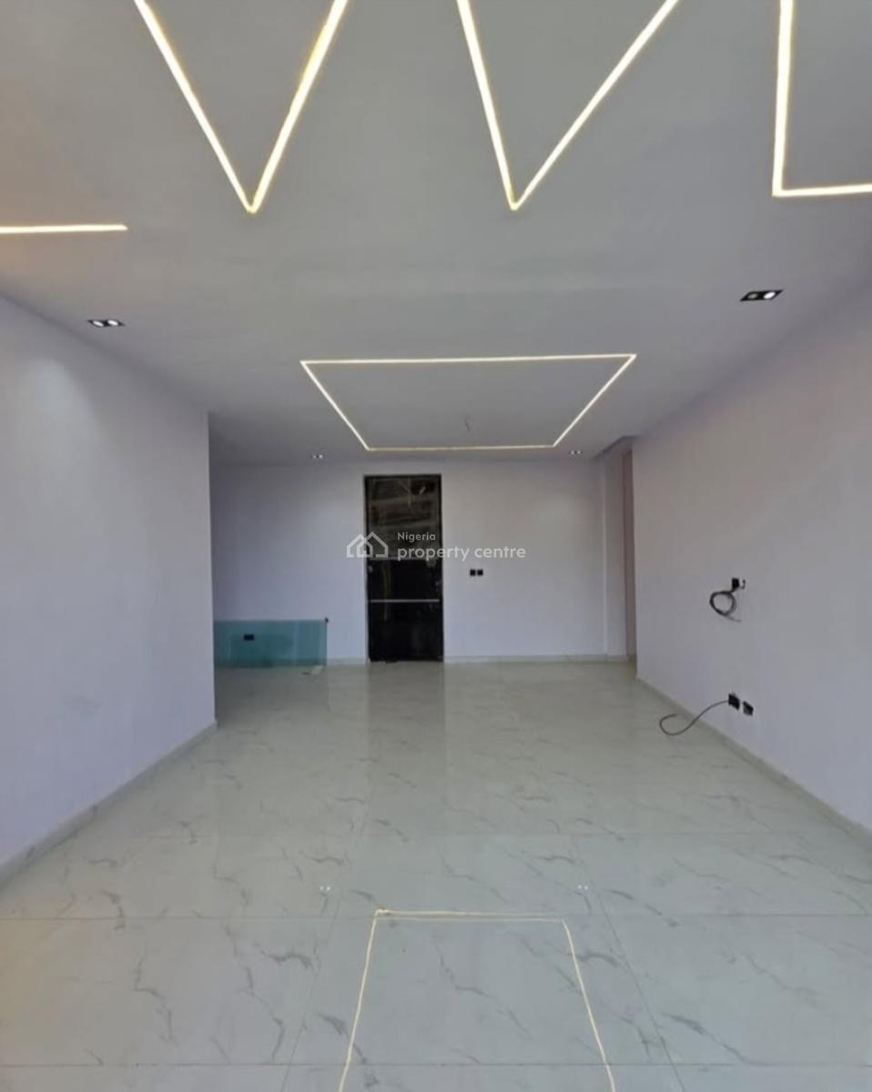 Beautiful Fully 1,2,3 & 4 Bedroom Apartment with a Gym, Lekki Phase 1, Lekki, Lagos, Block of Flats for Sale
