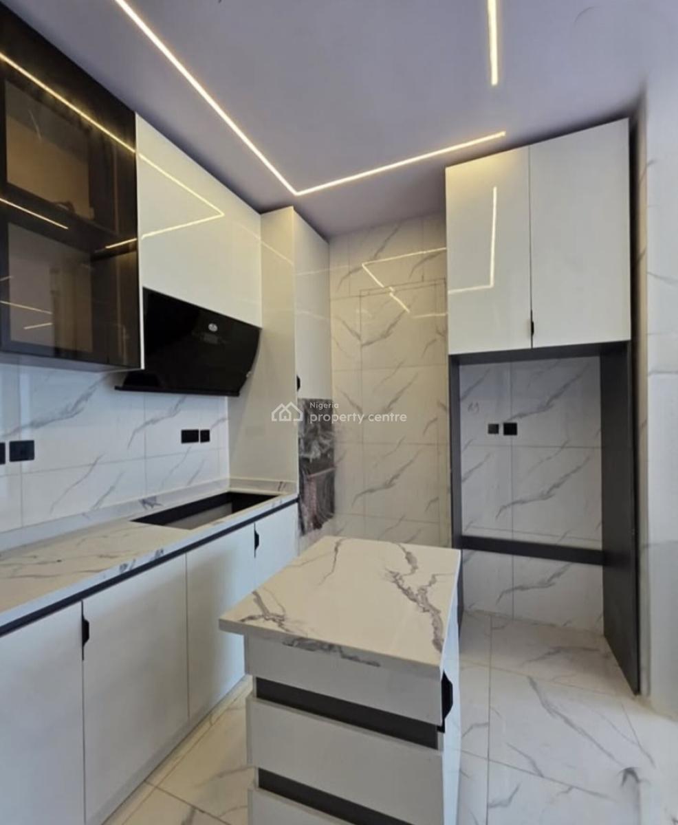 Beautiful Fully 1,2,3 & 4 Bedroom Apartment with a Gym, Lekki Phase 1, Lekki, Lagos, Block of Flats for Sale