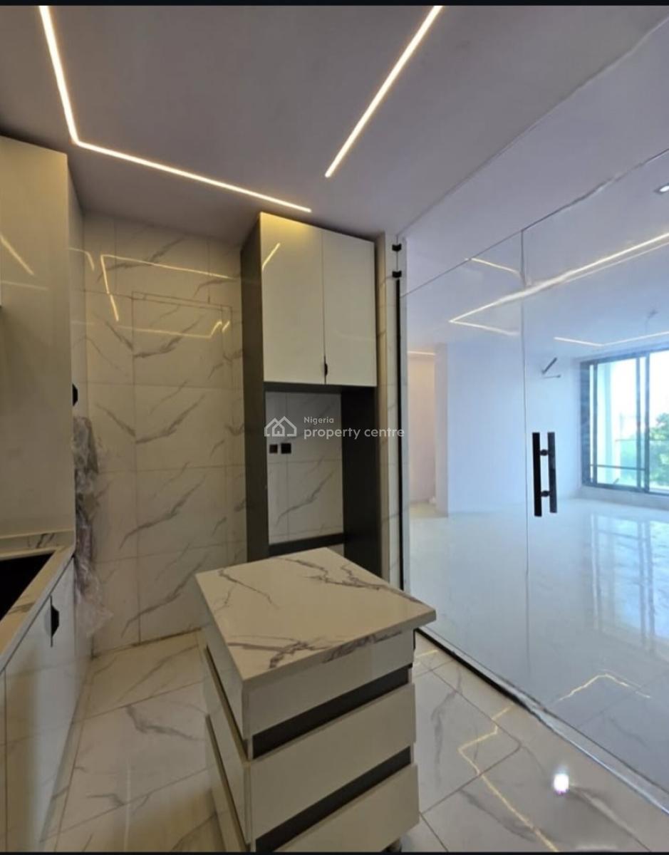 Beautiful Fully 1,2,3 & 4 Bedroom Apartment with a Gym, Lekki Phase 1, Lekki, Lagos, Block of Flats for Sale