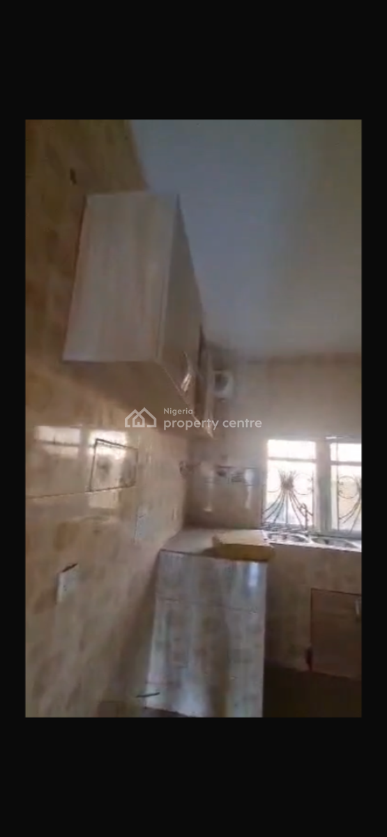*3 Bedroom Apartment Available, Mobil Road Ilaje, Ajah, Lagos, Flat / Apartment for Rent