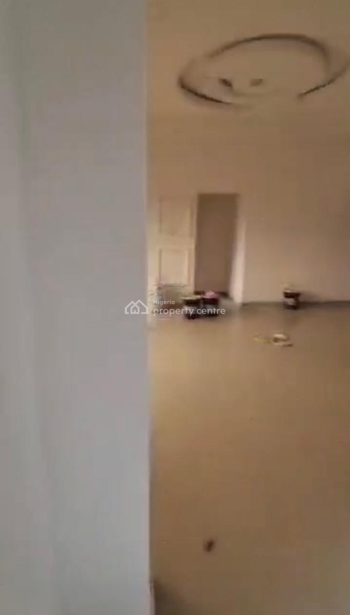 *3 Bedroom Apartment Available, Mobil Road Ilaje, Ajah, Lagos, Flat / Apartment for Rent