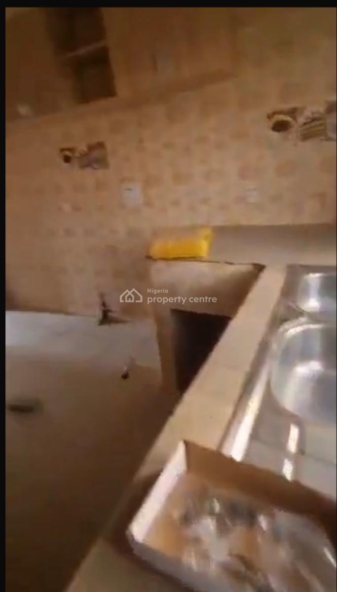 *3 Bedroom Apartment Available, Mobil Road Ilaje, Ajah, Lagos, Flat / Apartment for Rent