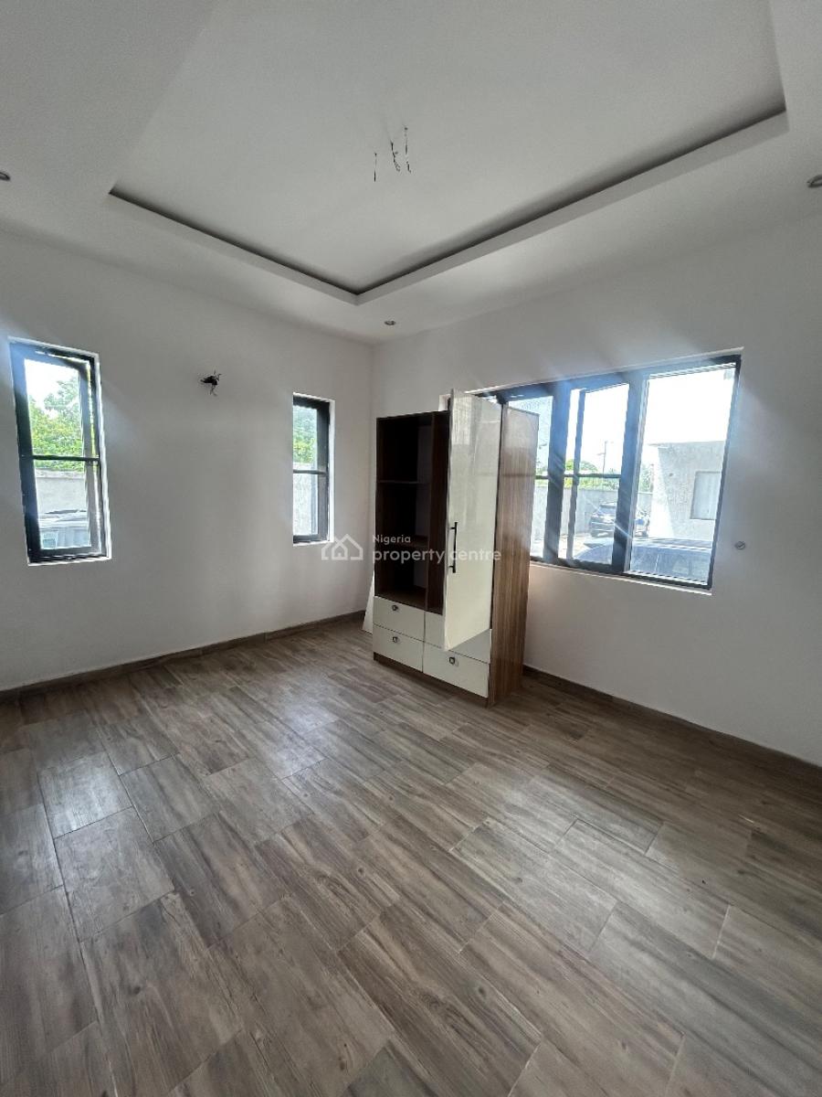 Well Maintained and Spacious 2bedroom Apartment with Pool, Chevron Drive, Lekki, Lagos, Flat / Apartment for Rent