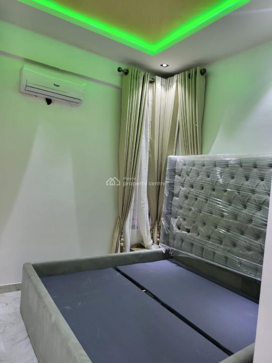 Furnished Flat in Yaba, Yaba, Yaba, Lagos, Flat / Apartment for Sale