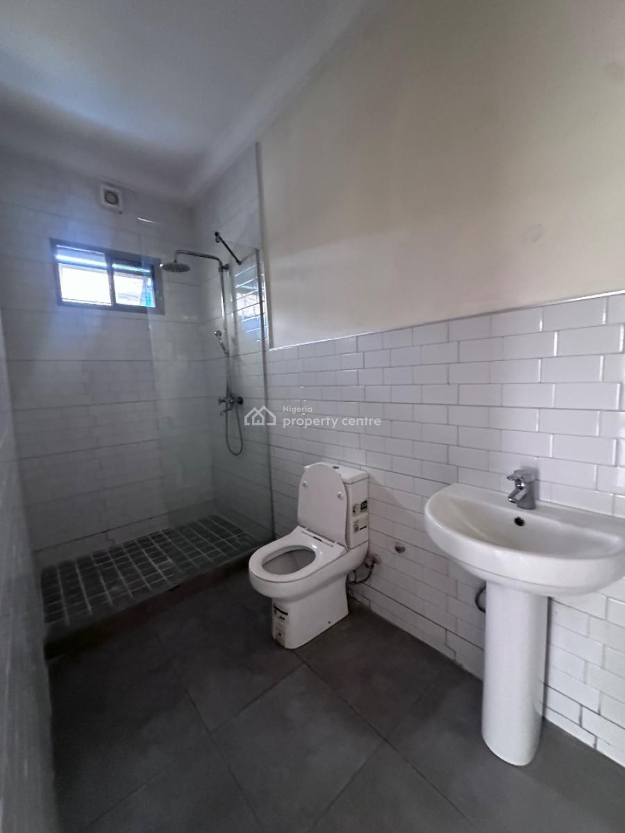 Spacious 3bedroom Apartment with Bq, Off Eric Moore Road, Surulere Lagon, Surulere, Lagos, Block of Flats for Sale