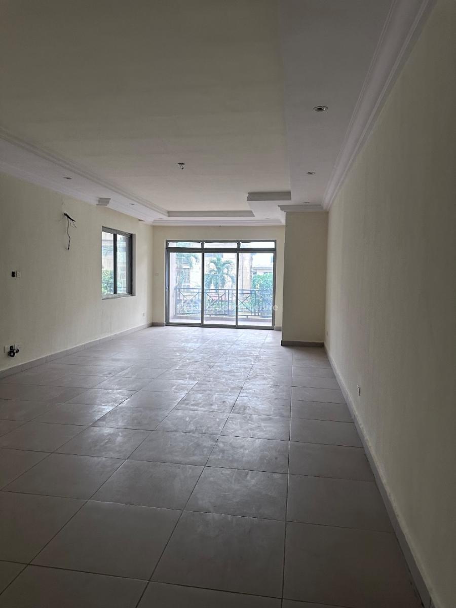 Spacious 3bedroom Apartment with Bq, Off Eric Moore Road, Surulere Lagon, Surulere, Lagos, Block of Flats for Sale