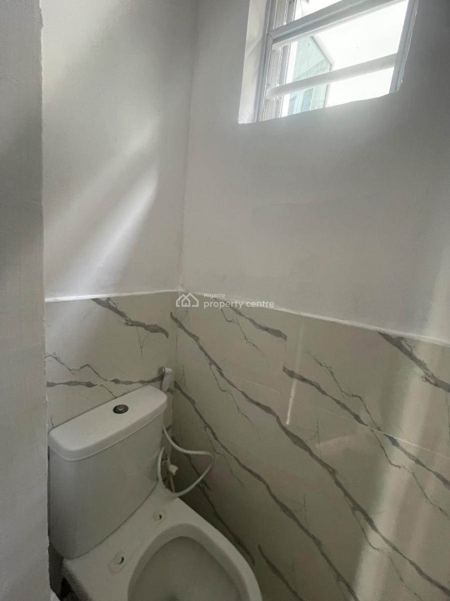 Mini Flat 20/24hrs Light Nice Compound 2 Toilet, Thomas, Ajah, Lagos, House for Rent