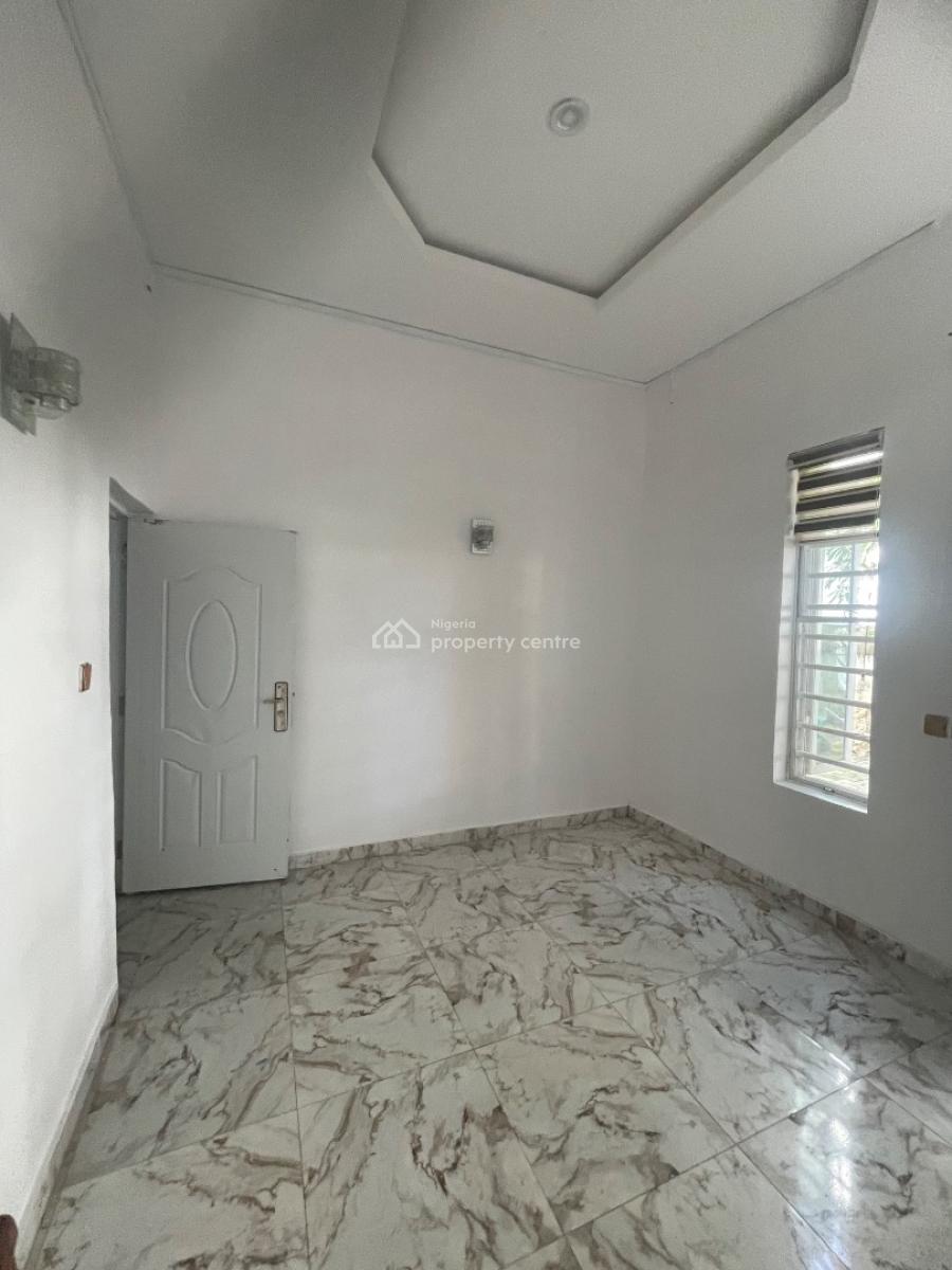 Mini Flat 20/24hrs Light Nice Compound 2 Toilet, Thomas, Ajah, Lagos, House for Rent