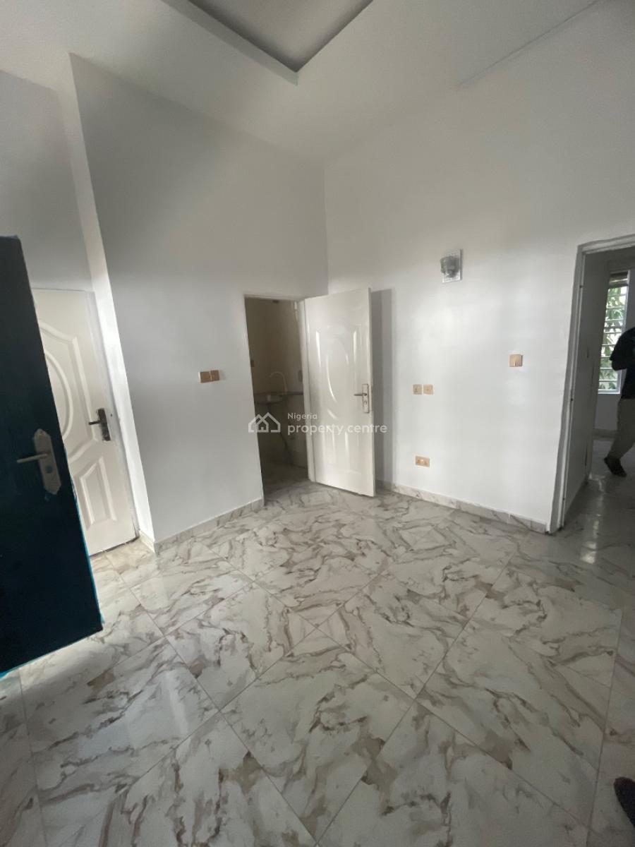 Mini Flat 20/24hrs Light Nice Compound 2 Toilet, Thomas, Ajah, Lagos, House for Rent