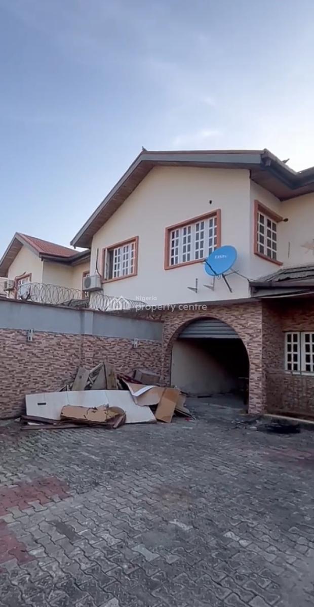 Demolishable Properties in a Prestigious Estate, Thomas Estate, Ajiwe, Ajah, Lagos, Residential Land for Sale