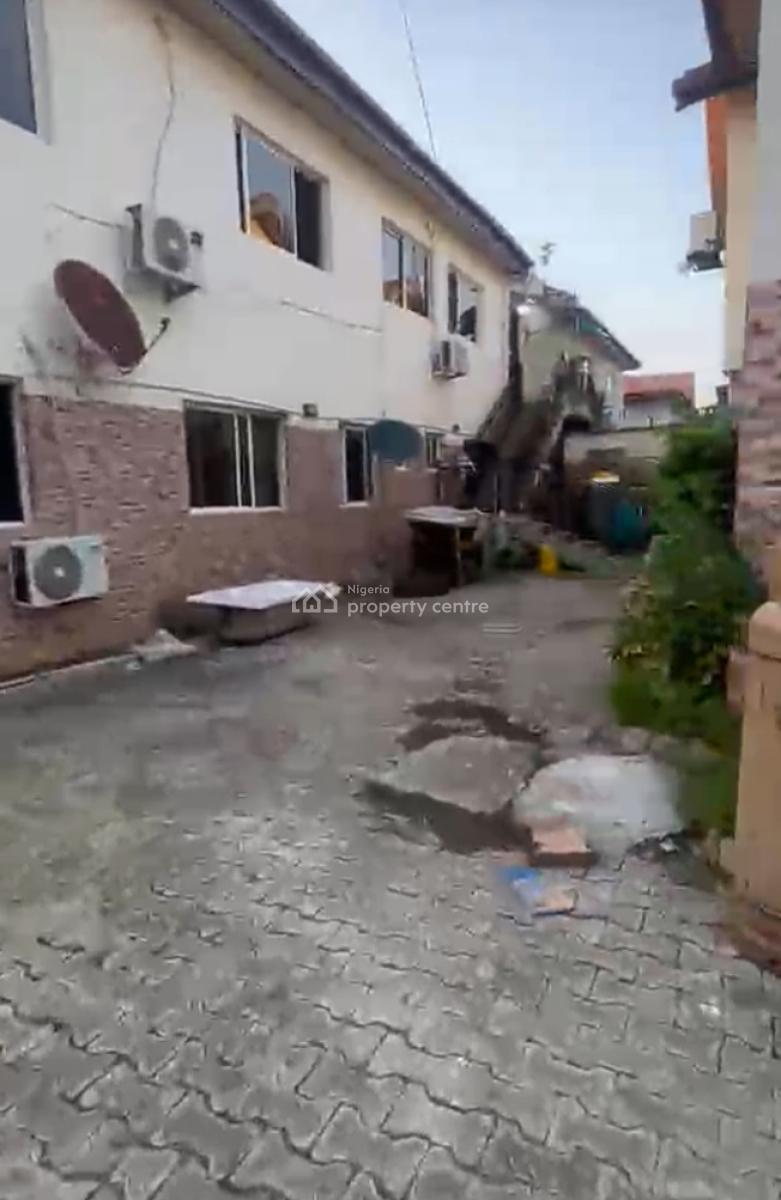 Demolishable Properties in a Prestigious Estate, Thomas Estate, Ajiwe, Ajah, Lagos, Residential Land for Sale