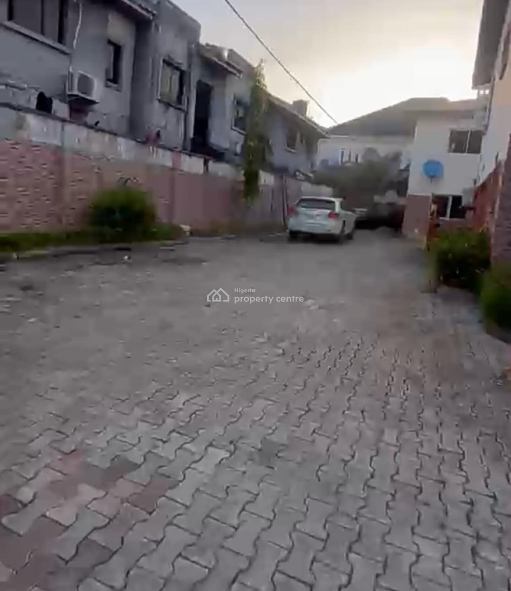 Demolishable Properties in a Prestigious Estate, Thomas Estate, Ajiwe, Ajah, Lagos, Residential Land for Sale