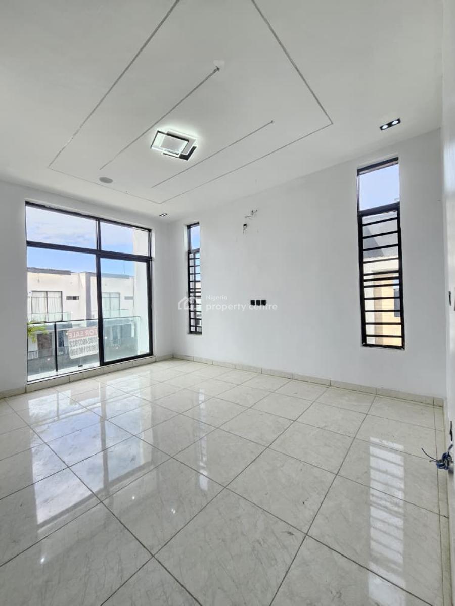 Executive  4-bedrooms Semi-detached  Duplex with Bq, Ikota, Lekki, Lagos, House for Sale