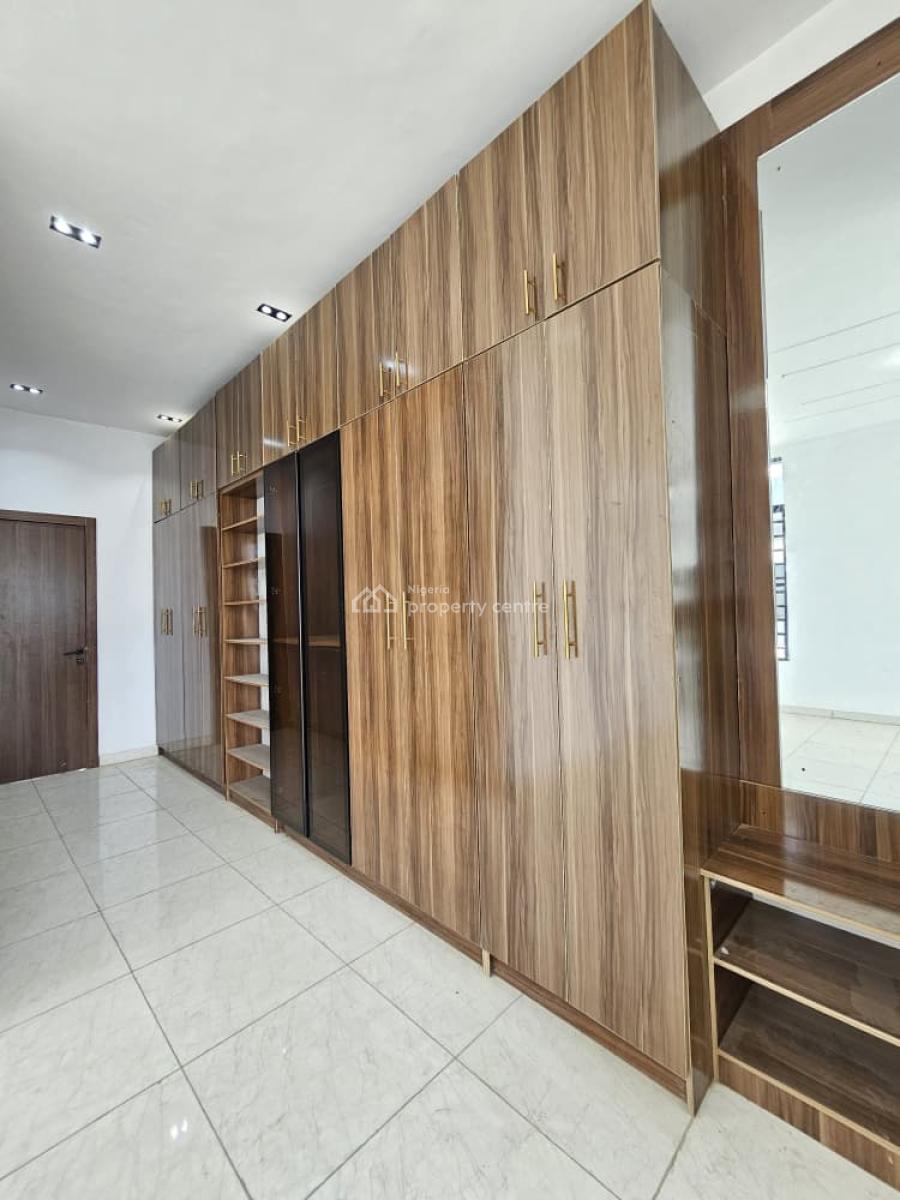 Executive  4-bedrooms Semi-detached  Duplex with Bq, Ikota, Lekki, Lagos, House for Sale