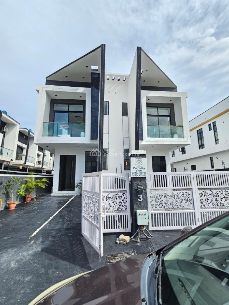Executive  4-bedrooms Semi-detached  Duplex with Bq, Ikota, Lekki, Lagos, House for Sale