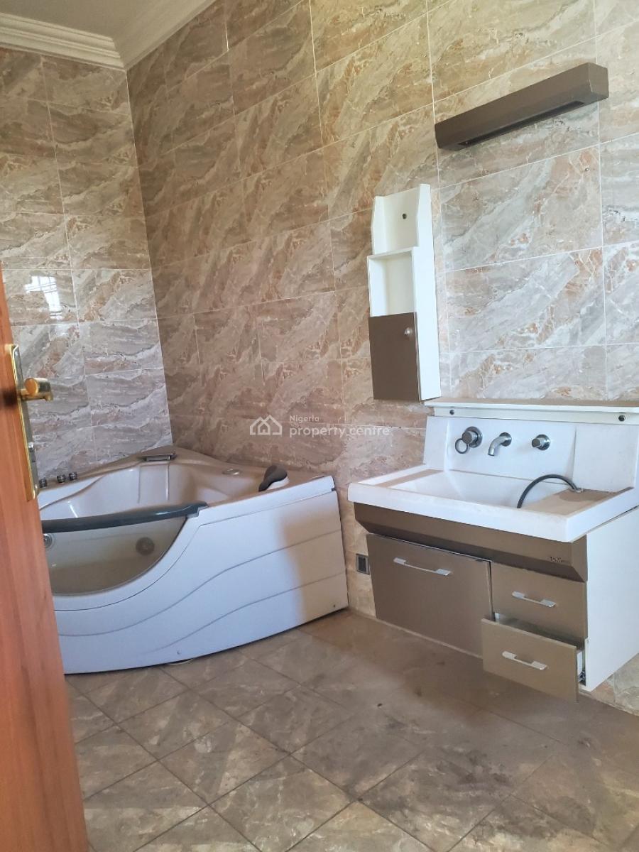 Luxury 4-bedroom Semi-detached Duplex with 1 Guest Chalet & Bq, Asokoro District, Abuja, Semi-detached Duplex for Rent