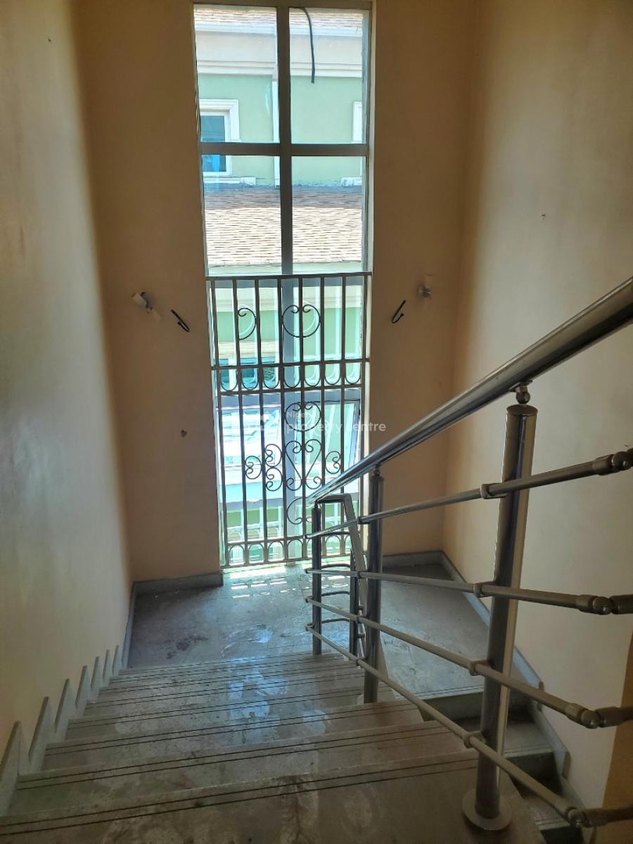 Luxury 4-bedroom Semi-detached Duplex with 1 Guest Chalet & Bq, Asokoro District, Abuja, Semi-detached Duplex for Rent