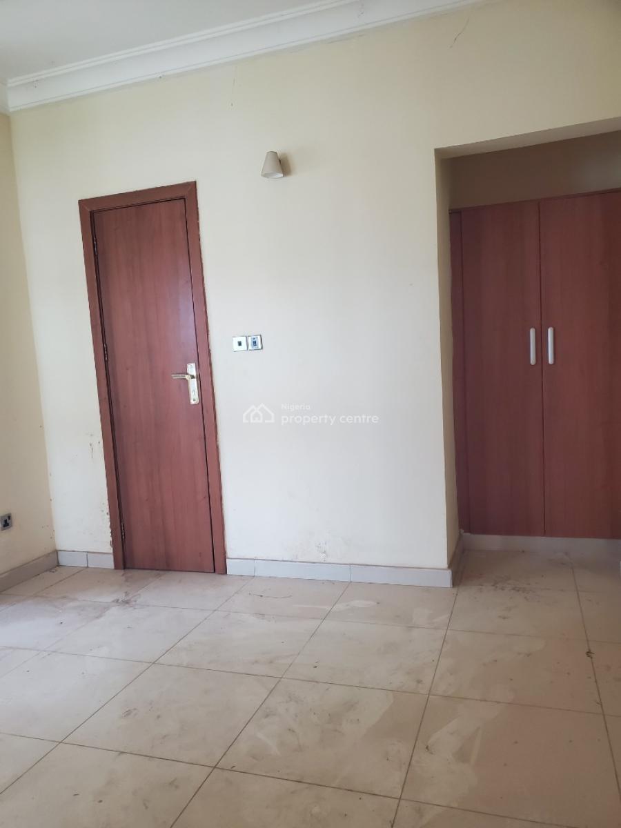 Luxury 4-bedroom Semi-detached Duplex with 1 Guest Chalet & Bq, Asokoro District, Abuja, Semi-detached Duplex for Rent