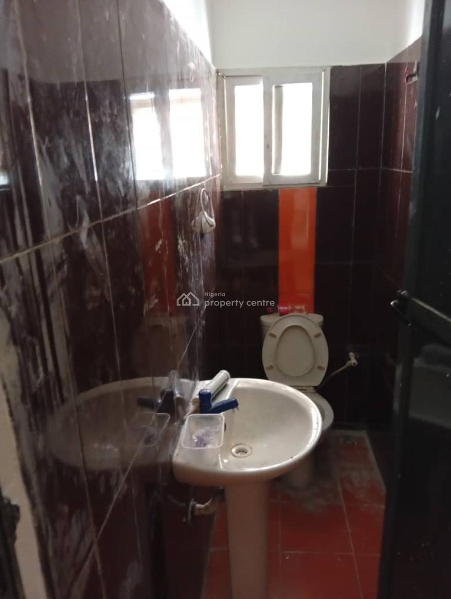 Spacious 3 Bedroom Apartment Magodo Phase 1, Gateway Zone, Gateway Zone Magodo Gra Phase 1, Gra Phase 1, Magodo, Lagos, Flat / Apartment for Rent