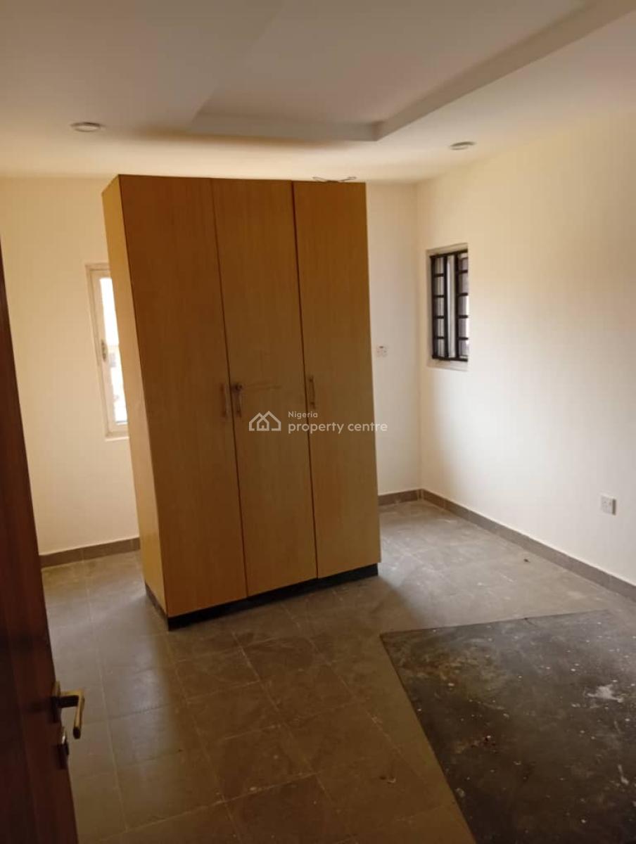 Spacious 3 Bedroom Apartment Magodo Phase 1, Gateway Zone, Gateway Zone Magodo Gra Phase 1, Gra Phase 1, Magodo, Lagos, Flat / Apartment for Rent
