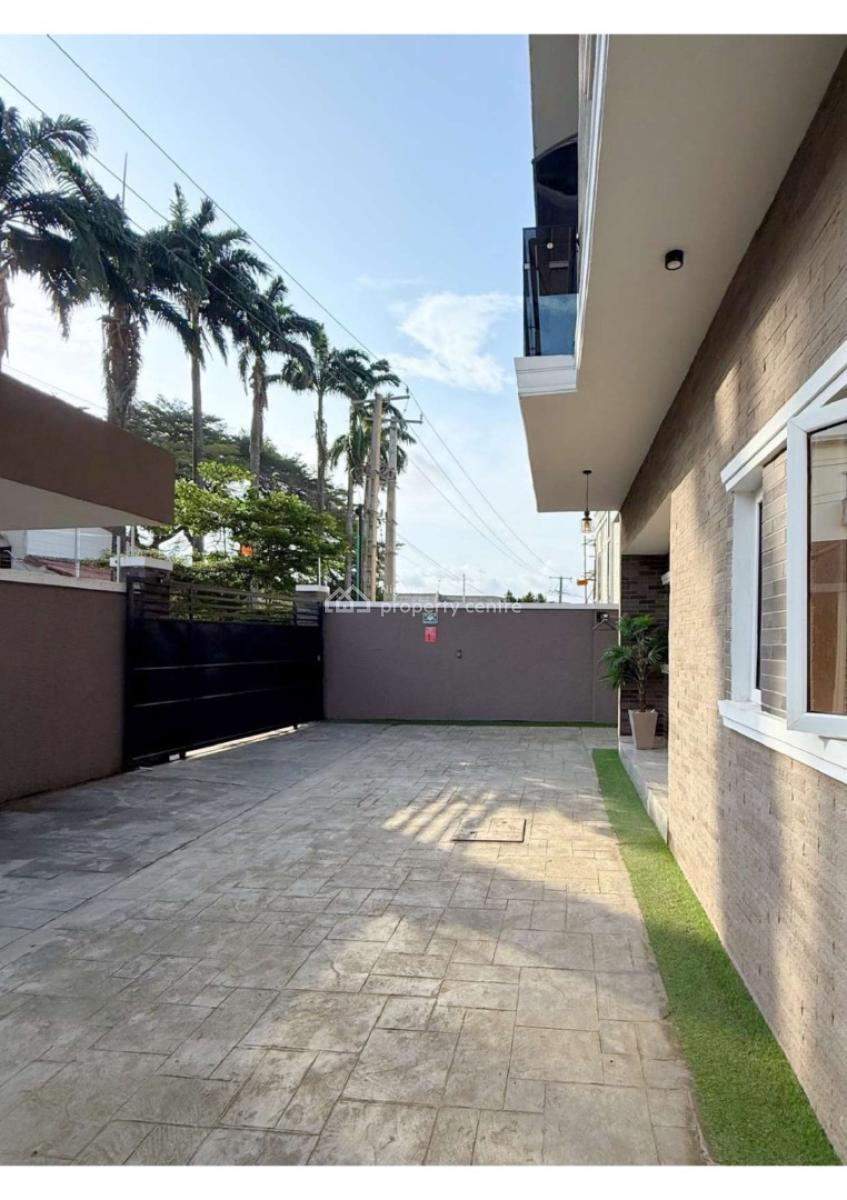 Cozy 2-bedroom Apartment with Swimming Pool in Opebi, Folorunsho Kuku Street, Opebi, Ikeja, Ikeja, Lagos, Flat / Apartment Short Let