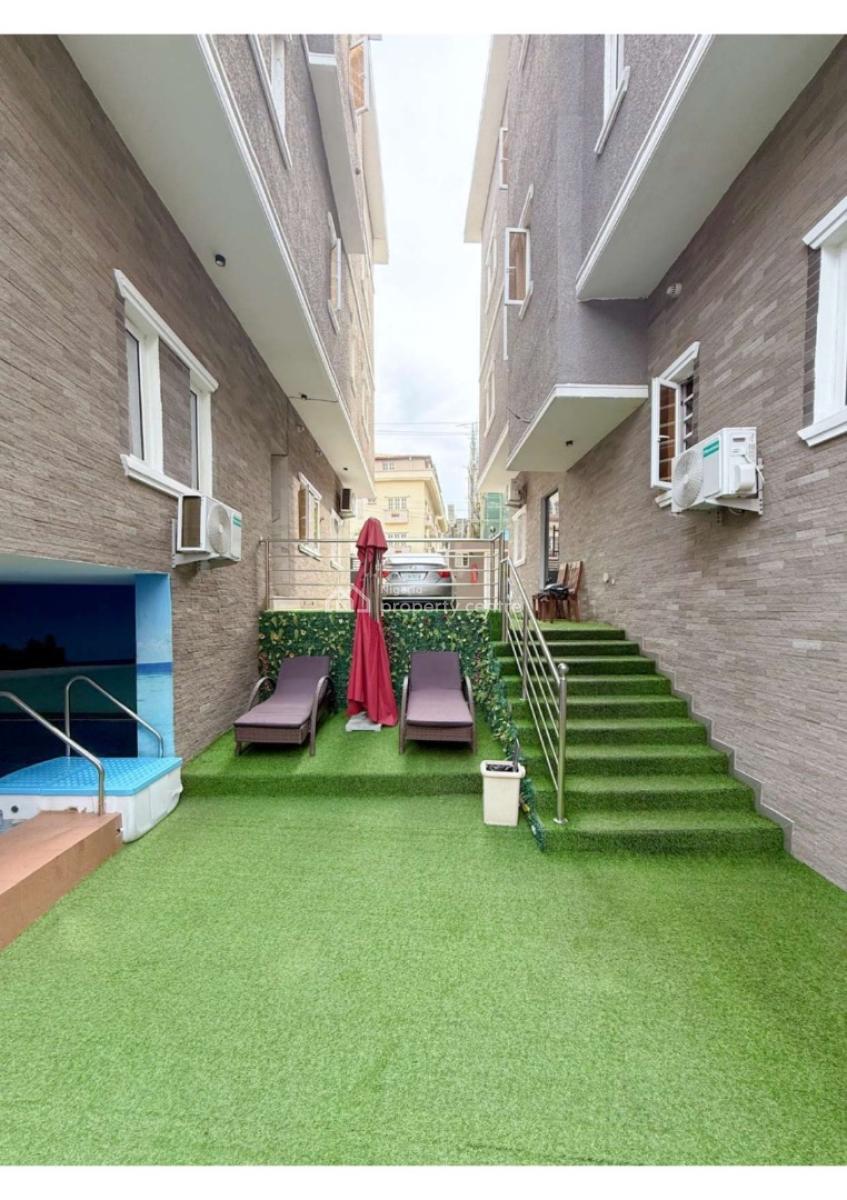 Cozy 2-bedroom Apartment with Swimming Pool in Opebi, Folorunsho Kuku Street, Opebi, Ikeja, Ikeja, Lagos, Flat / Apartment Short Let