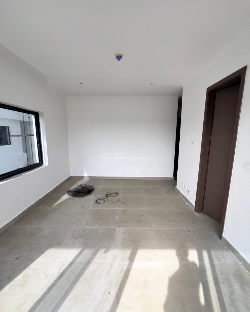 Fully Serviced 2 Bedroom Apartment with Pool Gym & Elevator, Well Built Property with Spacious Rooms , Children’s Playground, Lekki Phase 1, Lekki, Lagos, Flat / Apartment for Rent