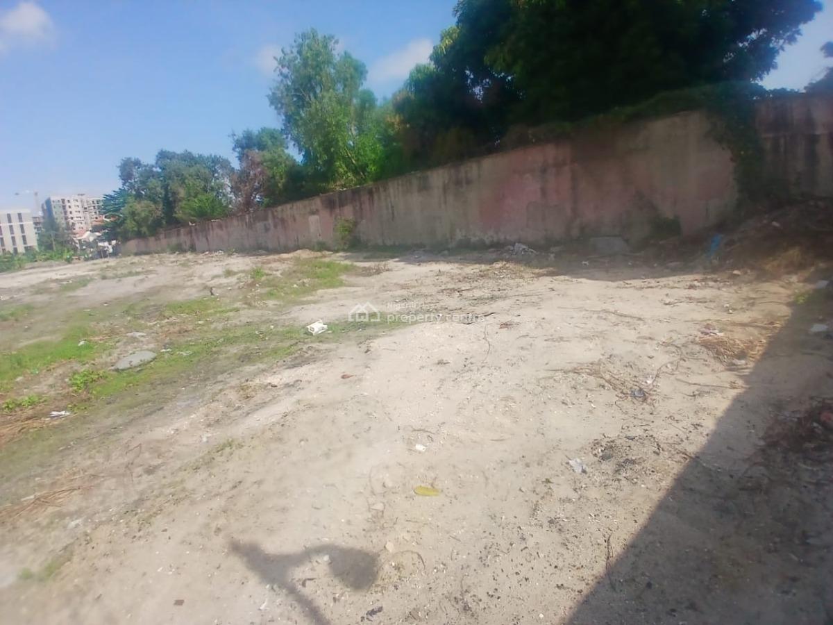 a Parcel of Land, Lekki Phase 1, Lekki, Lagos, Mixed-use Land for Sale