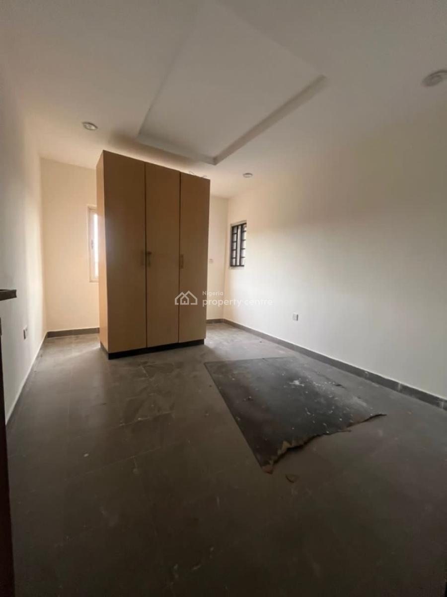 Spacious 3 Bedroom Apartment, Gate Way Zone, Gra Phase 1, Magodo, Lagos, House for Rent