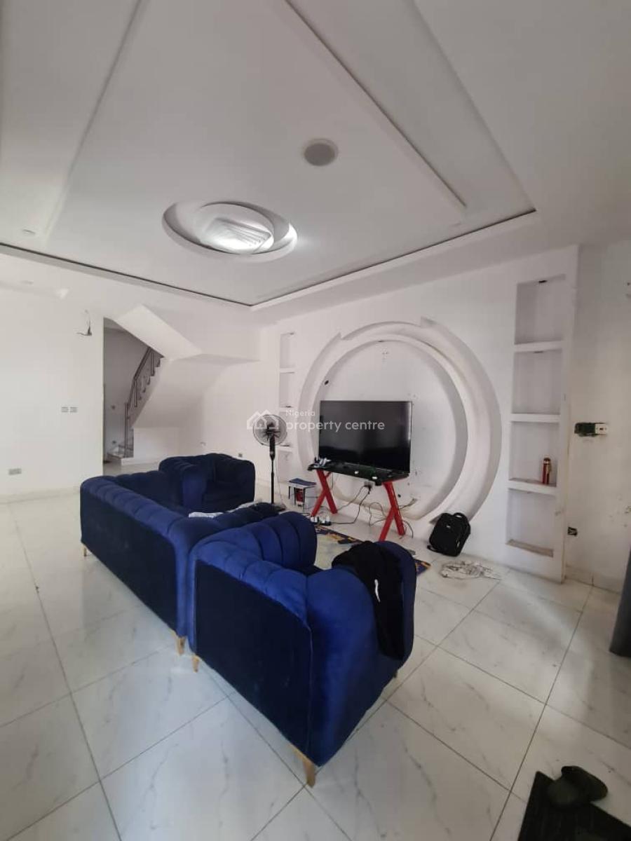 a Well Maintained  4 Bedroom  Semi-detached Duplex with a Room Bq, Oral Estate, Lekki, Lagos, Semi-detached Duplex for Rent