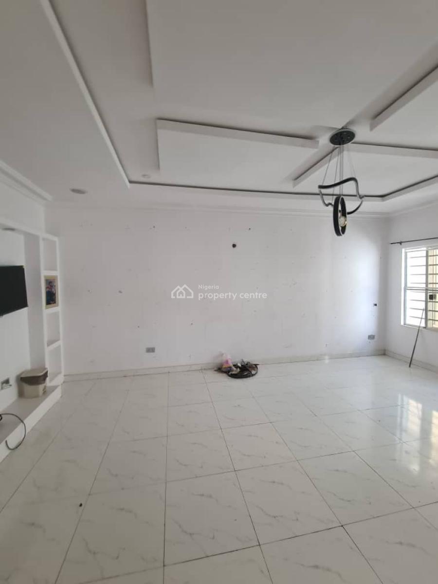 a Well Maintained  4 Bedroom  Semi-detached Duplex with a Room Bq, Oral Estate, Lekki, Lagos, Semi-detached Duplex for Rent