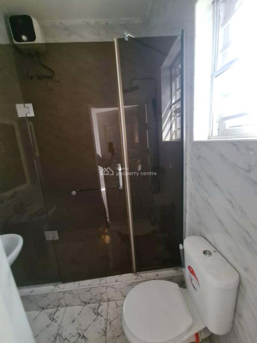 a Well Maintained  4 Bedroom  Semi-detached Duplex with a Room Bq, Oral Estate, Lekki, Lagos, Semi-detached Duplex for Rent