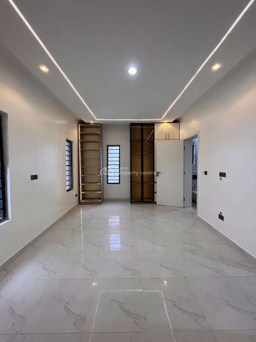 5 Bedroom House with a Study and Bq, Magodo, Gra Phase 1, Magodo, Lagos, Detached Duplex for Sale