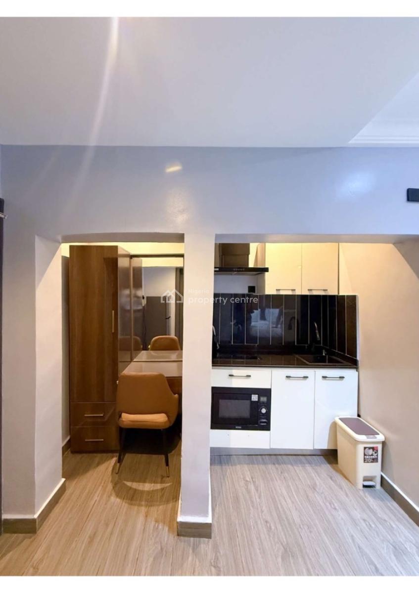 Cozy Studio Apartment with Swimming Pool in Opebi, Folorunsho Kuku Street, Opebi, Ikeja, Ikeja, Lagos, Flat / Apartment Short Let