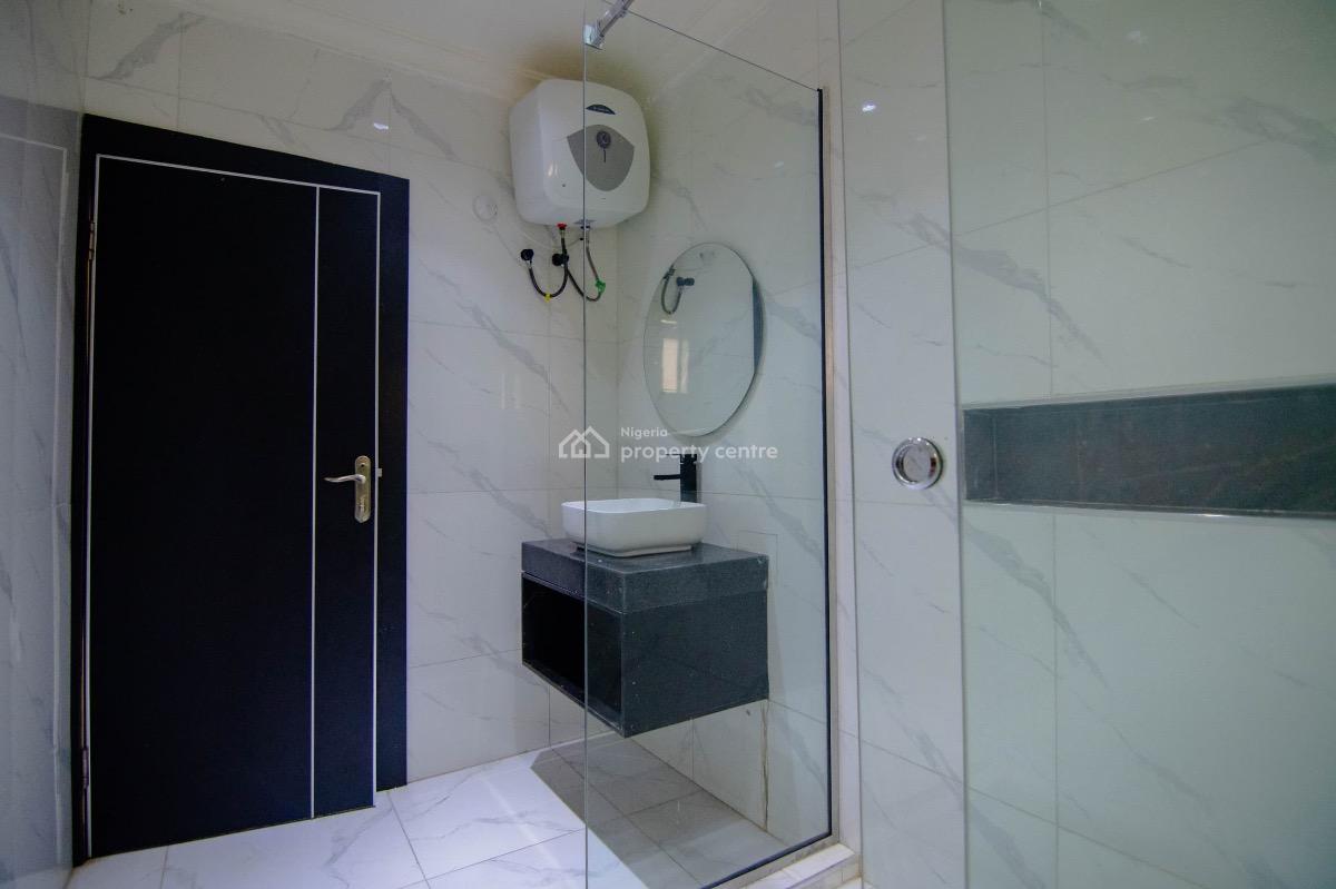 Beautifully Upgraded 3 Bedroom Apartment, Off Admiralty Way, Lekki Phase 1, Lekki, Lagos, Flat / Apartment for Rent