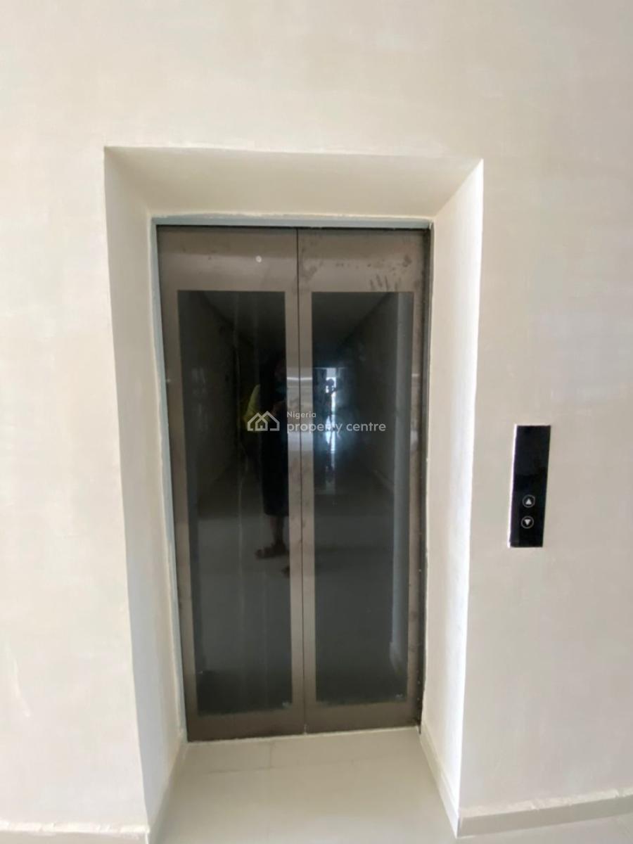 a Tastefully Finished 2 Bedroom Penthouse with Bq in a Secure Estate, Lekki Phase1, Lekki, Lagos, House for Sale