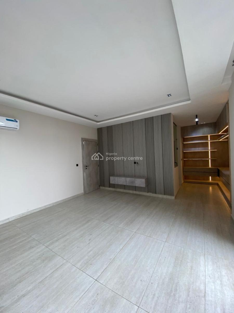 a Tastefully Finished 2 Bedroom Penthouse with Bq in a Secure Estate, Lekki Phase1, Lekki, Lagos, House for Sale
