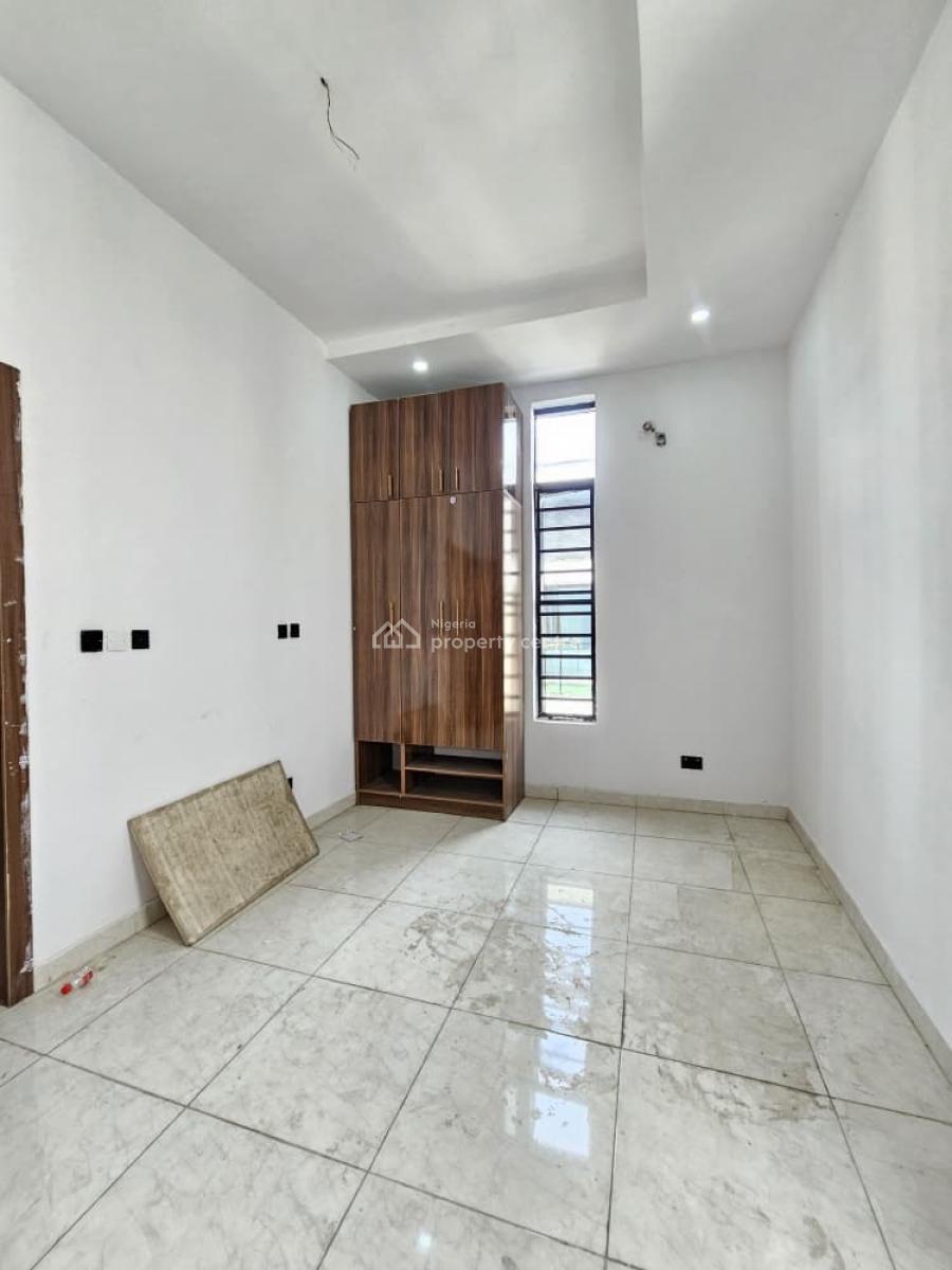 Aesthetically Built, Self Compound 4 Bedroom Semi-detached with Bq, Ikota, Lekki, Lagos, Semi-detached Duplex for Sale