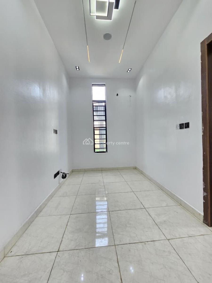 Aesthetically Built, Self Compound 4 Bedroom Semi-detached with Bq, Ikota, Lekki, Lagos, Semi-detached Duplex for Sale