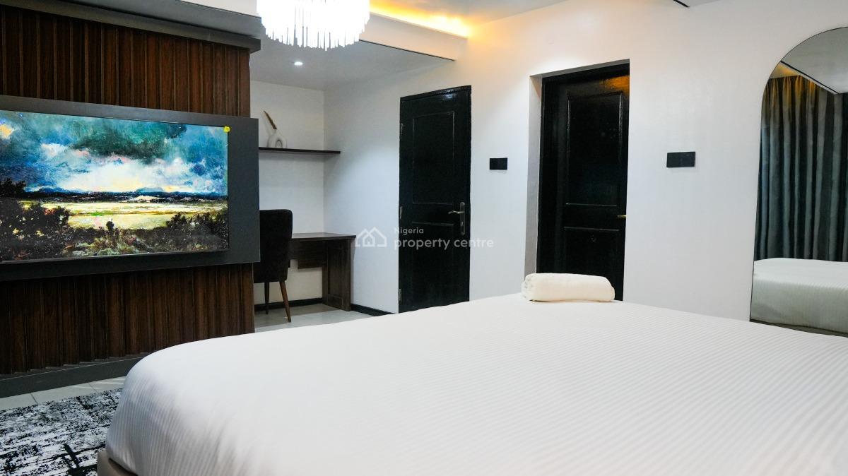 Cozy 3 Bedroom with Pool, Victoria Island (vi), Lagos, Flat / Apartment Short Let