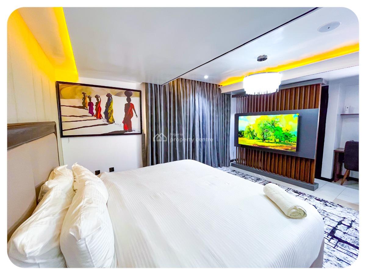 Cozy 3 Bedroom with Pool, Victoria Island (vi), Lagos, Flat / Apartment Short Let