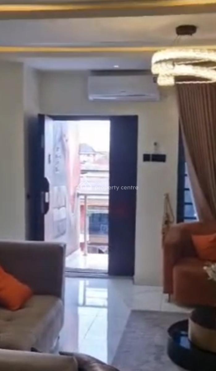 Fully Furnished 3 Bedroom Apartment in The Heart of Surulere.*, Surulere, Lagos, Flat / Apartment for Sale