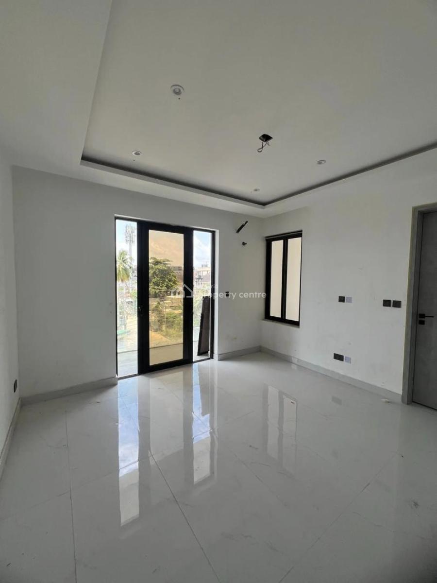 Luxurious 4 Bedroom Maisonette with 2bq, 2living Rooms, Swimming Pool,, Old Ikoyi, Ikoyi, Lagos, Block of Flats for Sale
