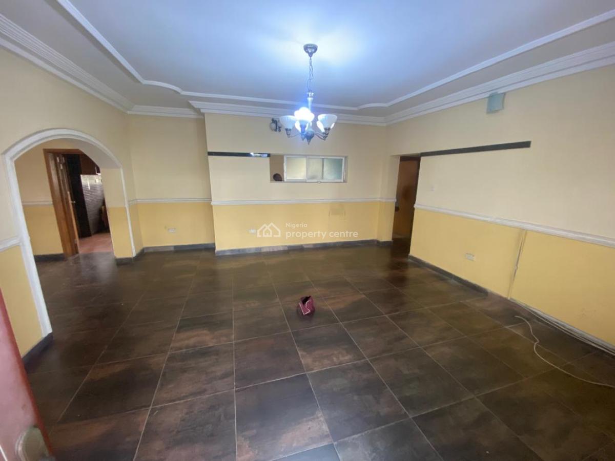 Luxury 3 Bedroom Flat with Spacious Compound, Lekki Right, Lekki Phase 1, Lekki, Lagos, Flat / Apartment for Rent