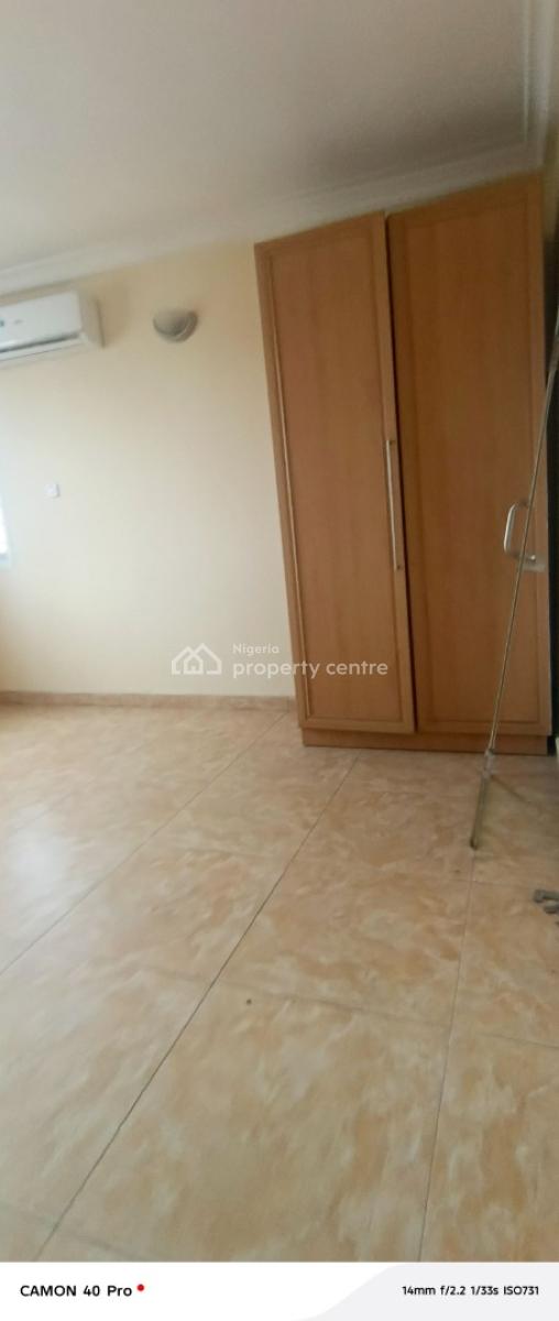 Fully Service 3 Bedroom Flat with Bq, Off Admiralty Way, Lekki Phase 1, Lekki, Lagos, Flat / Apartment for Rent