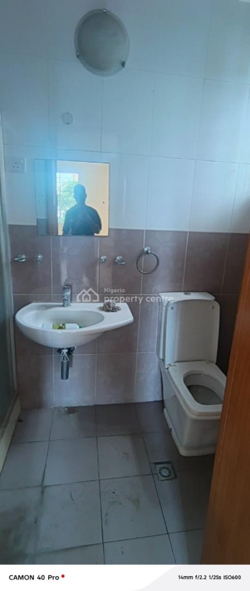 Fully Service 3 Bedroom Flat with Bq, Off Admiralty Way, Lekki Phase 1, Lekki, Lagos, Flat / Apartment for Rent