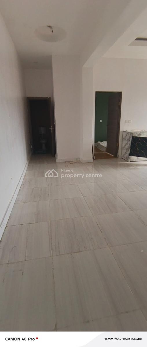 Fully Service 3 Bedroom Flat with Bq, Off Admiralty Way, Lekki Phase 1, Lekki, Lagos, Flat / Apartment for Rent