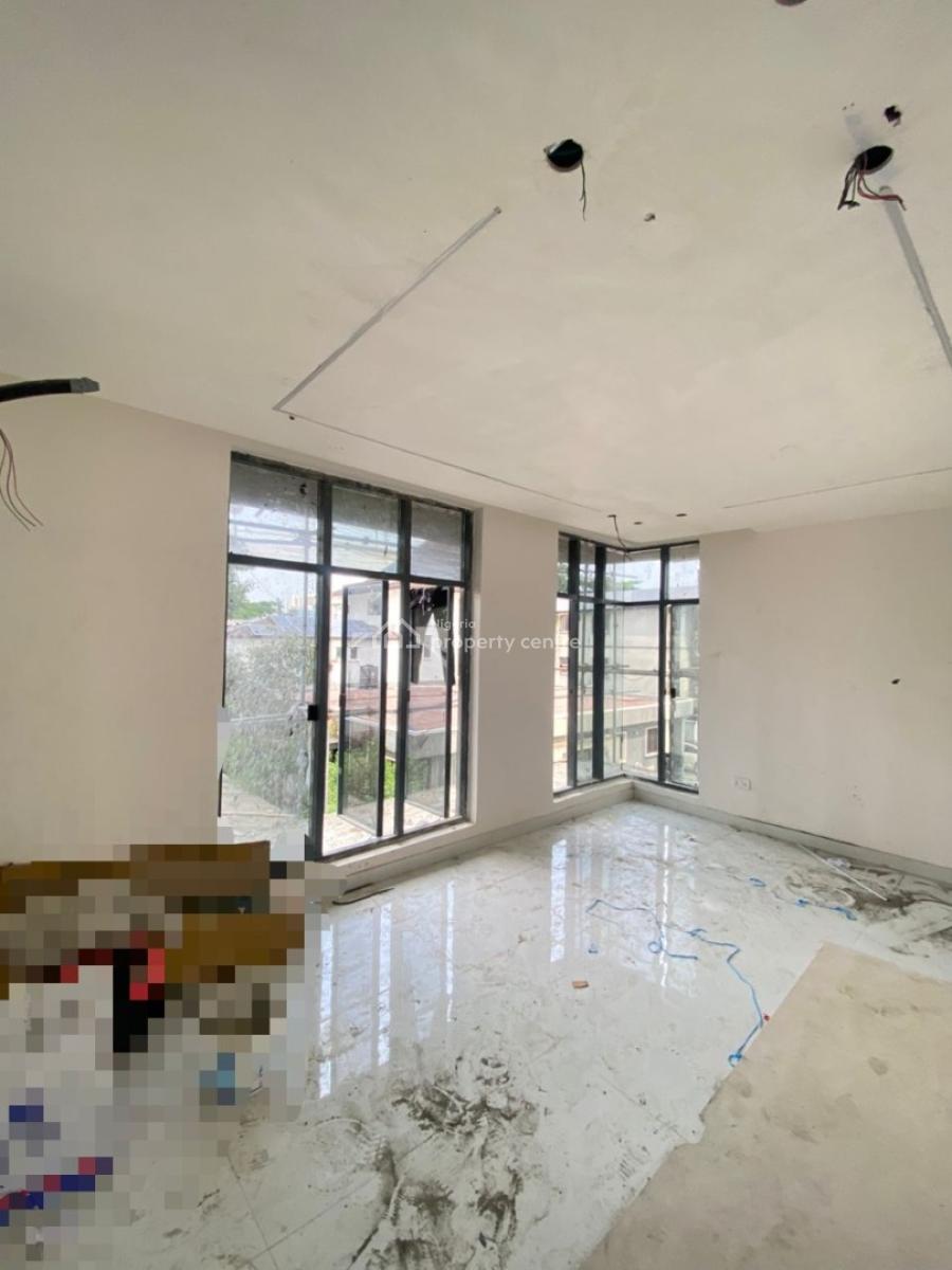 Neat Investment Worthy 2 Bedroom Apartment in  a Secure Estate, Victoria Island (vi), Lagos, Flat / Apartment for Sale