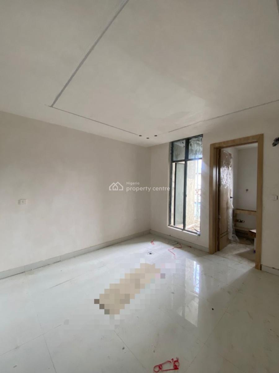 Neat Investment Worthy 2 Bedroom Apartment in  a Secure Estate, Victoria Island (vi), Lagos, Flat / Apartment for Sale