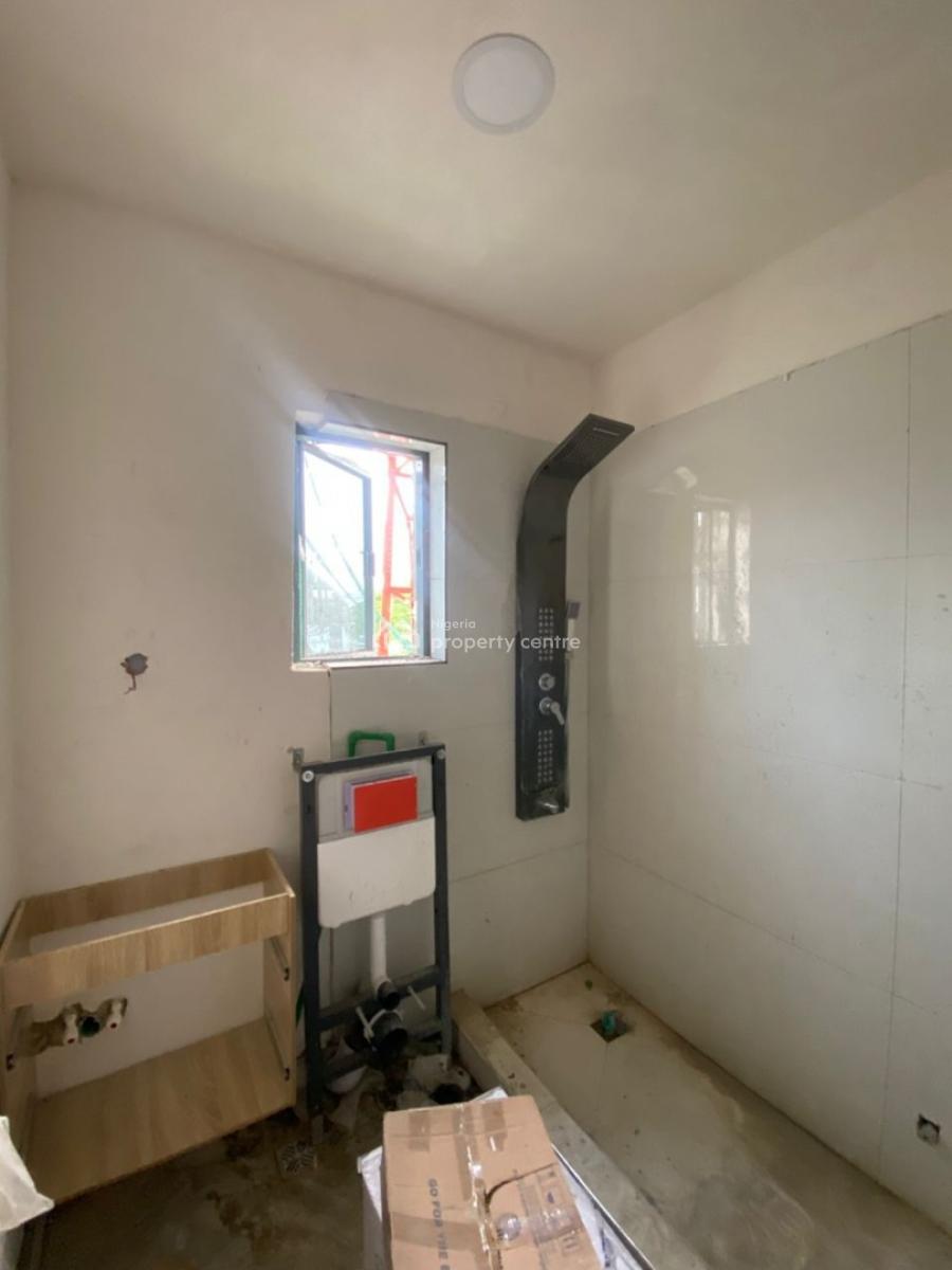 Neat Investment Worthy 2 Bedroom Apartment in  a Secure Estate, Victoria Island (vi), Lagos, Flat / Apartment for Sale